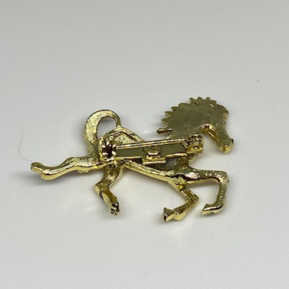 Running Horse Gold Brooch - Picture 2 of 4